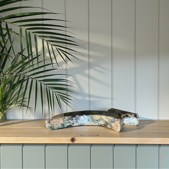 Polished Stone Crescent Moon Figurine – Stone Type Unknown - Picture 3 of 10